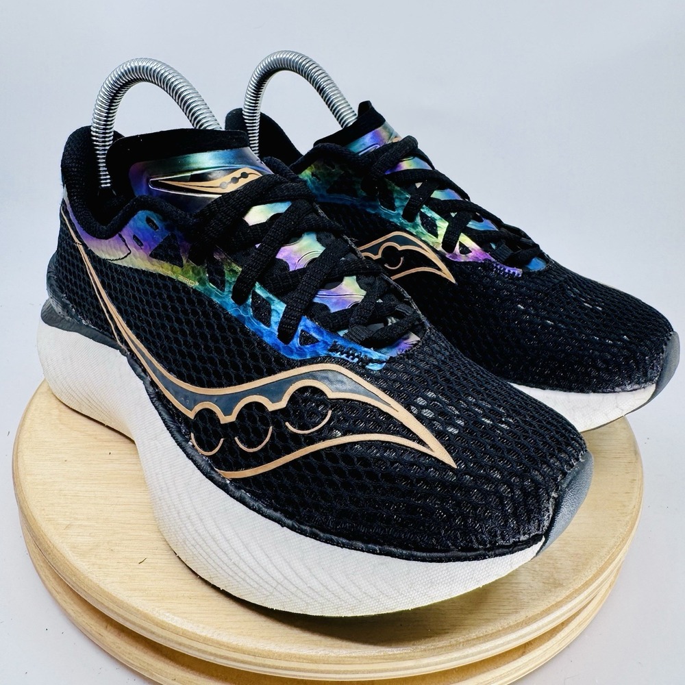 Saucony Endorphin Pro 3 Womens 7 Black Goldstruck Carbon Running Shoes
